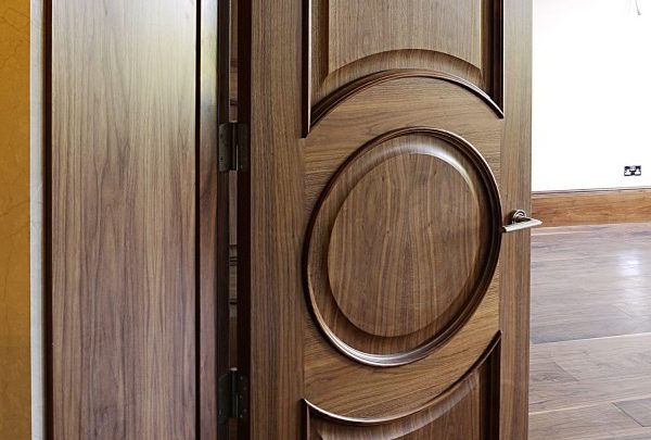 أشكال أبواب خشب مودرن داخلية للغرف مدينة الرياض