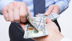 تسديد القروض والتحويل من بنك لاخر