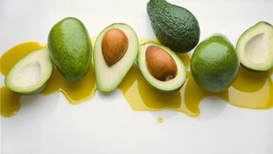 طريقة استخدام زيت الافوكادو للشعر