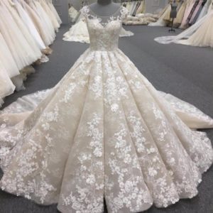 محلات فساتين اعراس في الدمام