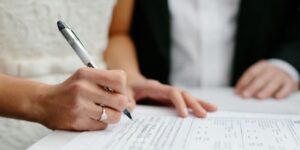 خطوات استخراج تصريح زواج.. مع أفضل 3 معقبين أون لاين