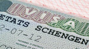 كم رسوم تأشيرة سائق خاص
